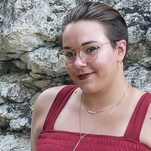 Meet your Posher, Dax